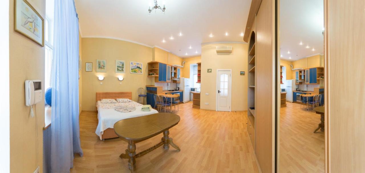 Central Area Apartments キエフ エクステリア 写真