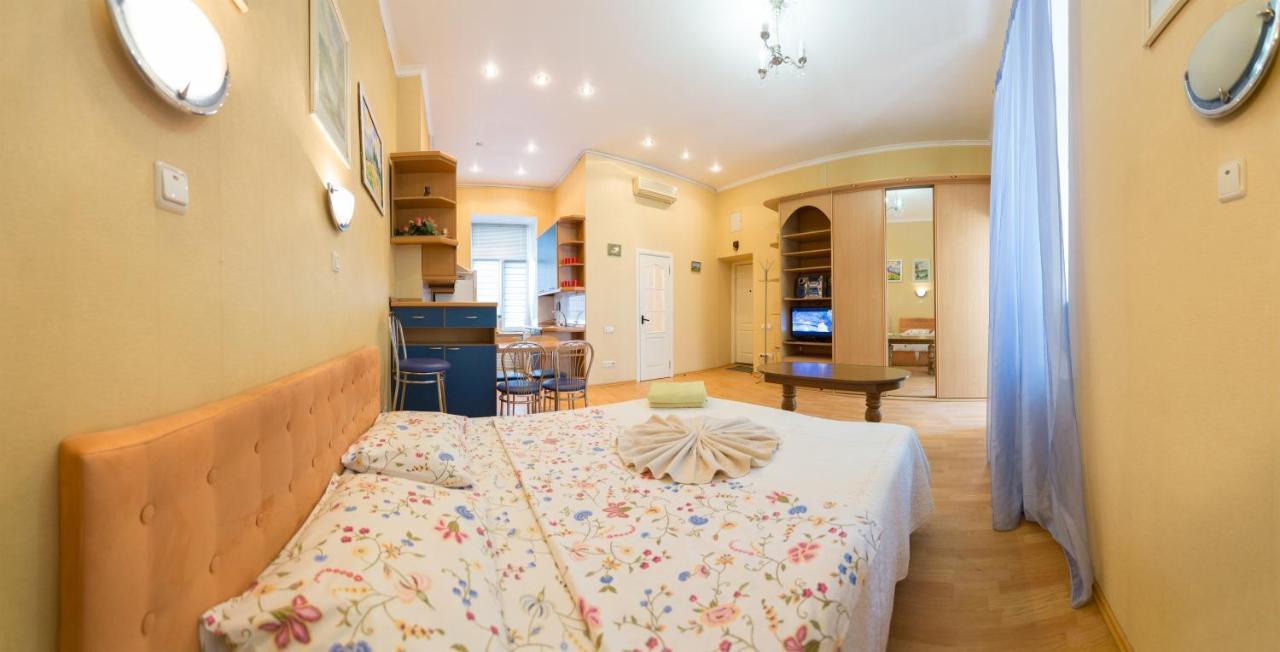 Central Area Apartments キエフ エクステリア 写真