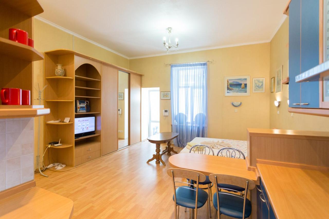 Central Area Apartments キエフ エクステリア 写真