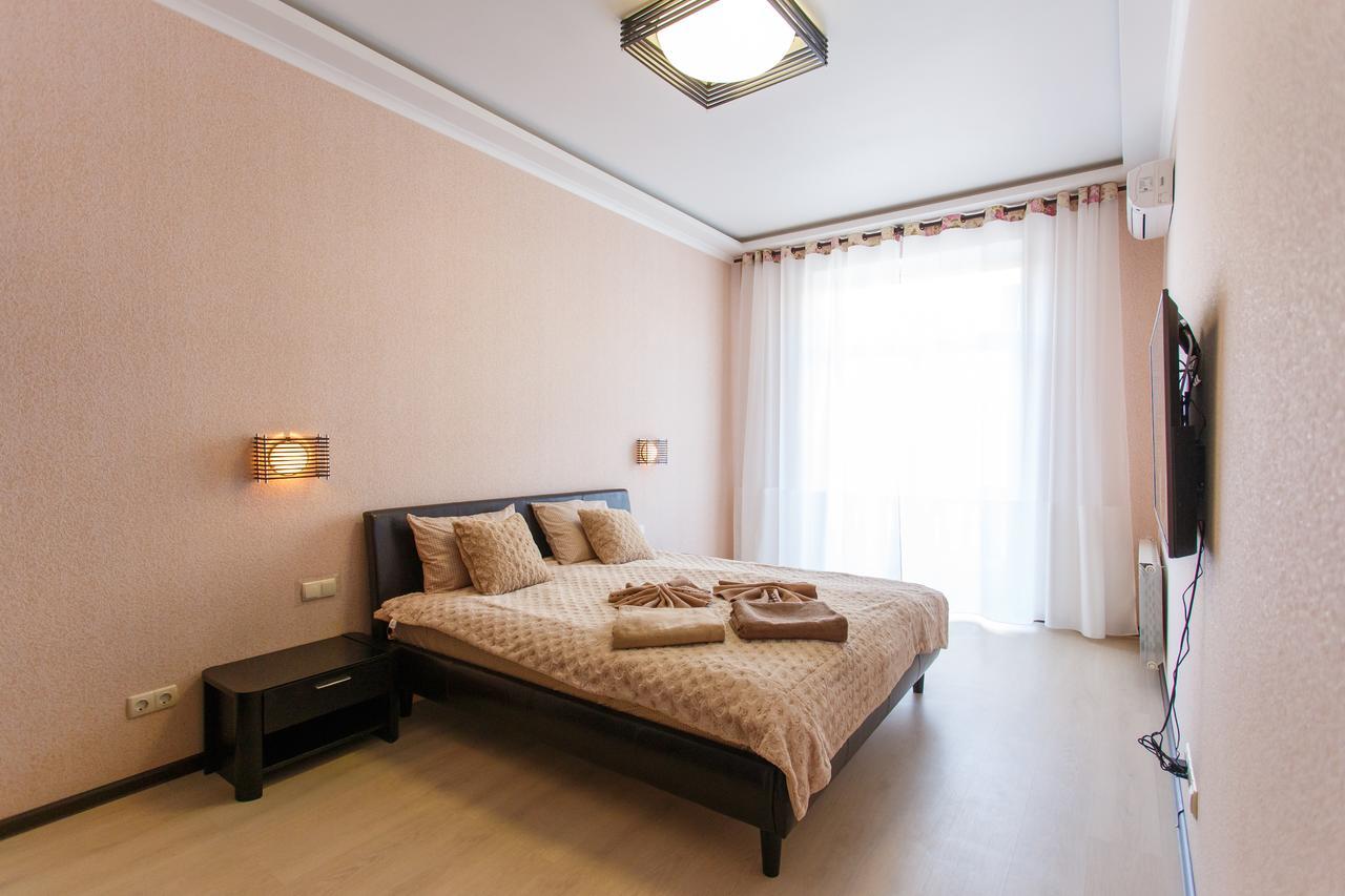 Central Area Apartments キエフ エクステリア 写真