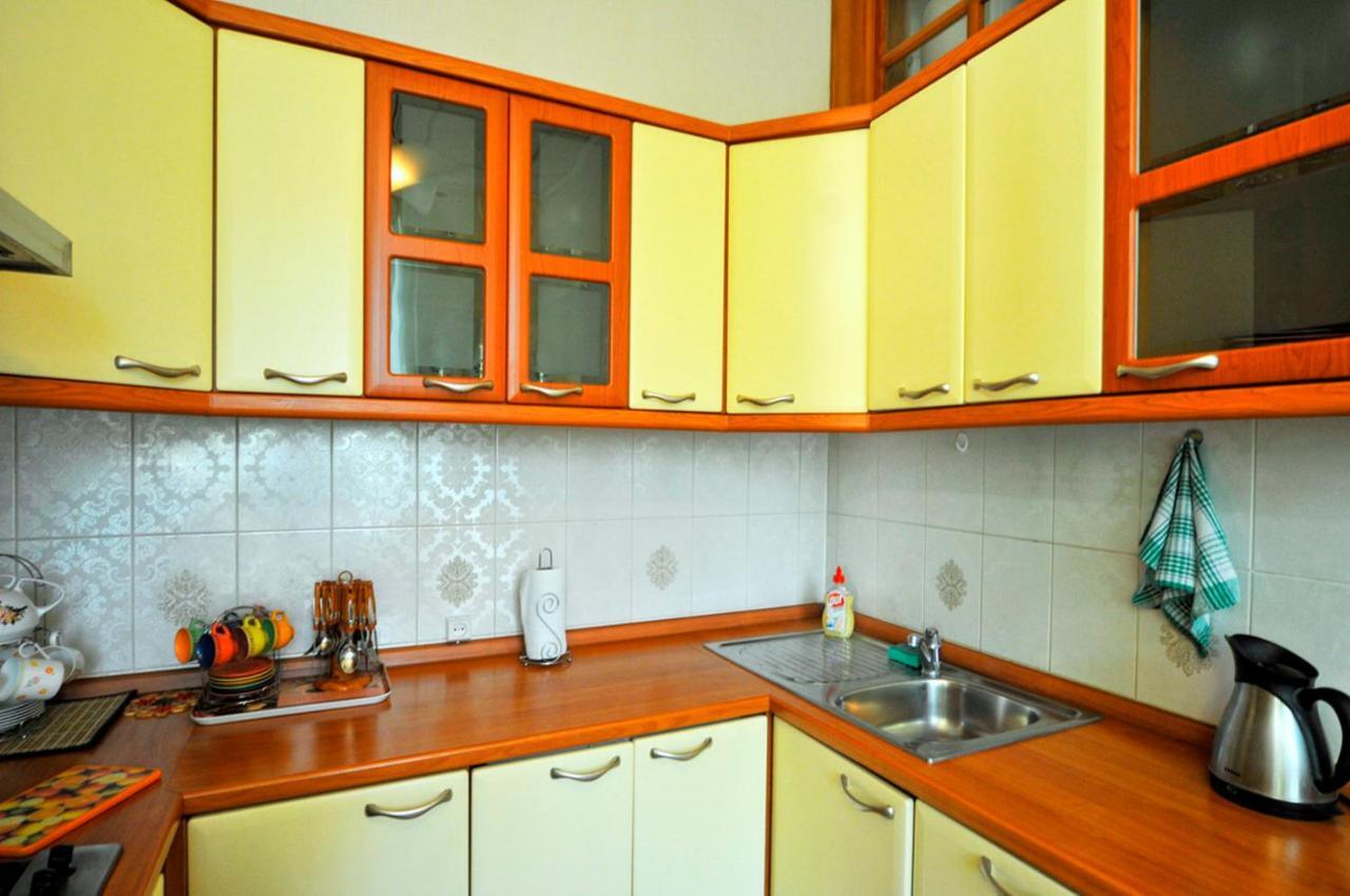 Central Area Apartments キエフ エクステリア 写真