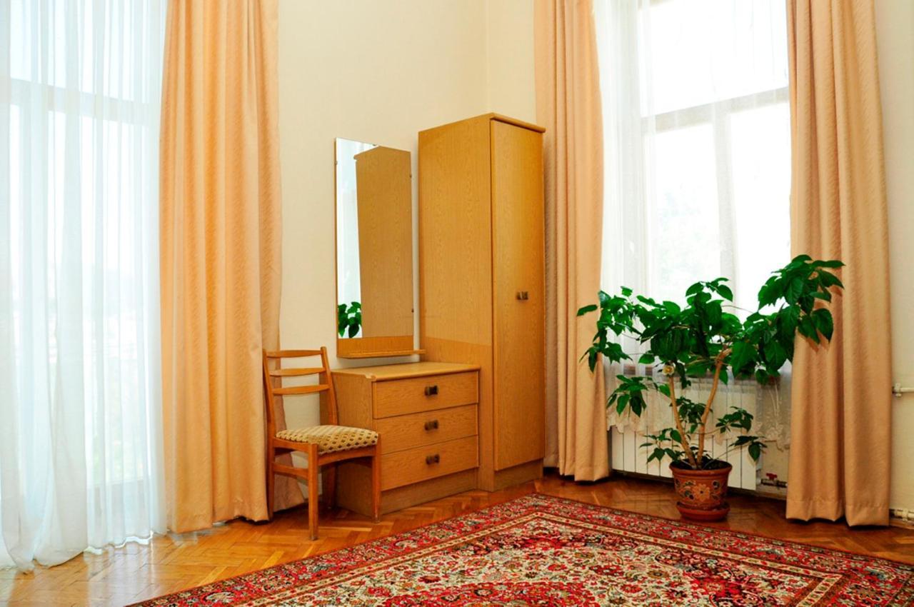 Central Area Apartments キエフ エクステリア 写真