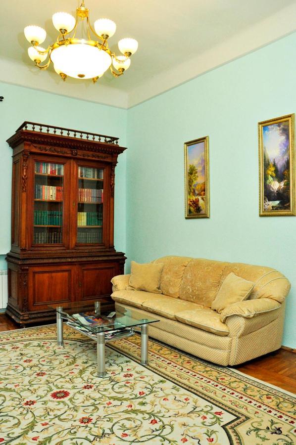 Central Area Apartments キエフ エクステリア 写真